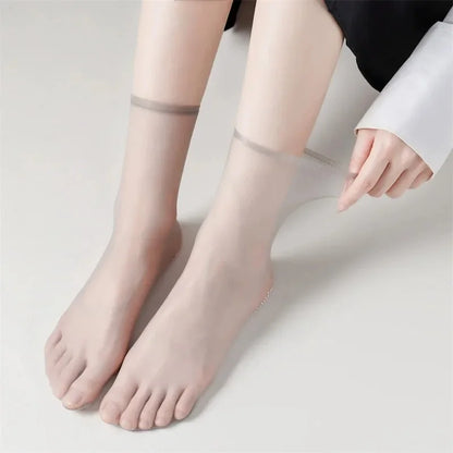 Invisible Grip Comfort Socks