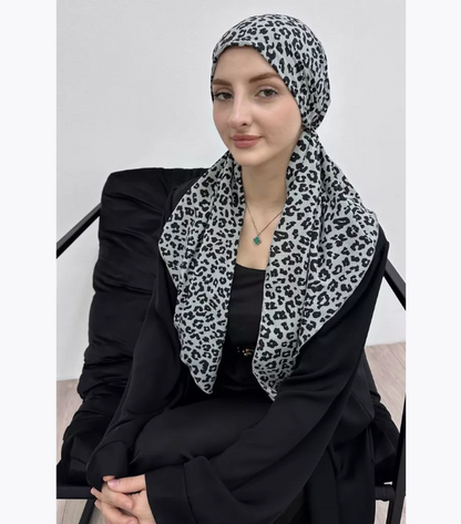 Non-Slipping Headscarf With An Elastic Band